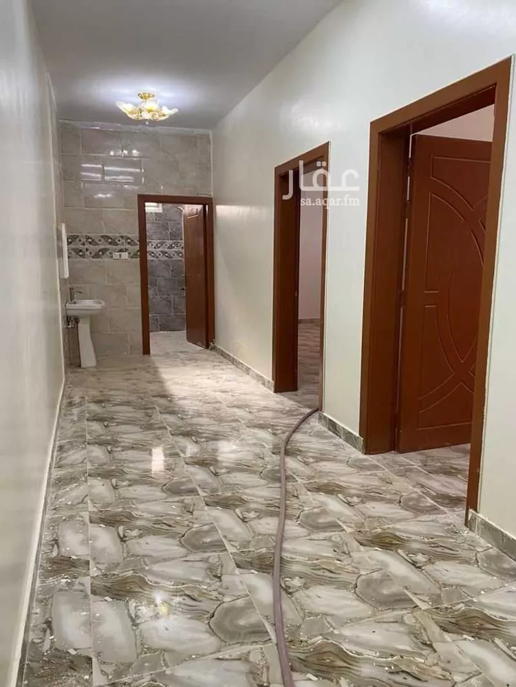 عمارة للبيع في شارع المطارفة
, حي المروج الشرقي, مدينة عرعر, منطقة الحدود الشماليه صورة 4