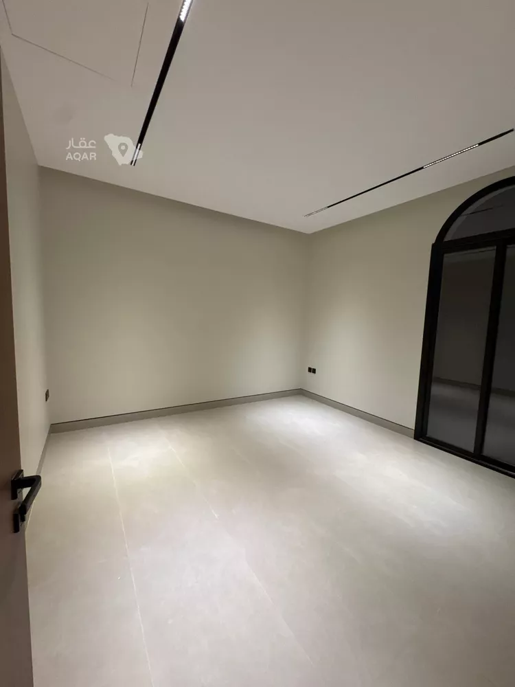 Floor for Sale in Riyadh Al Wadi 2