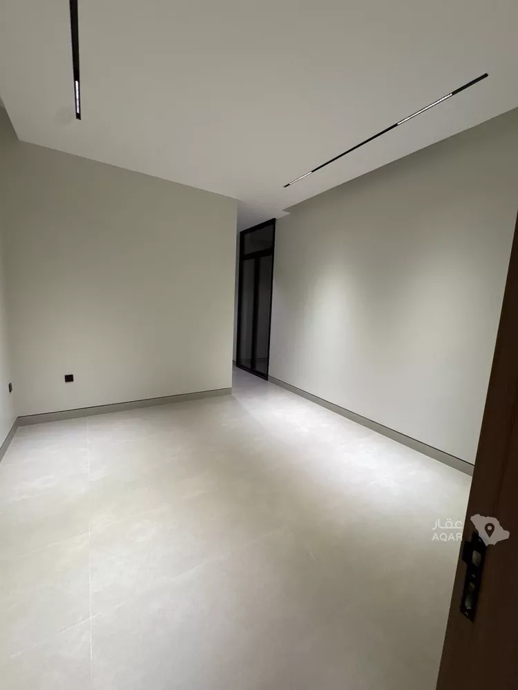 Floor for Sale in Riyadh Al Wadi 3