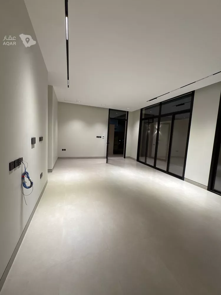 Floor for Sale in Riyadh Al Wadi 5