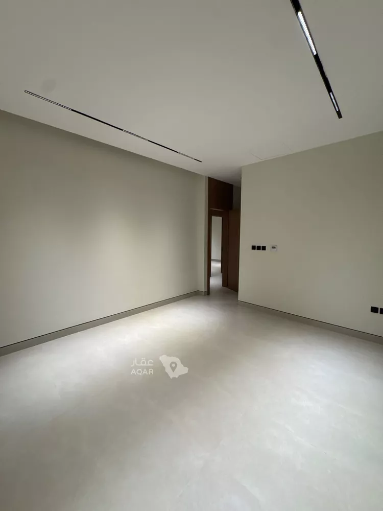 Floor for Sale in Riyadh Al Wadi 4