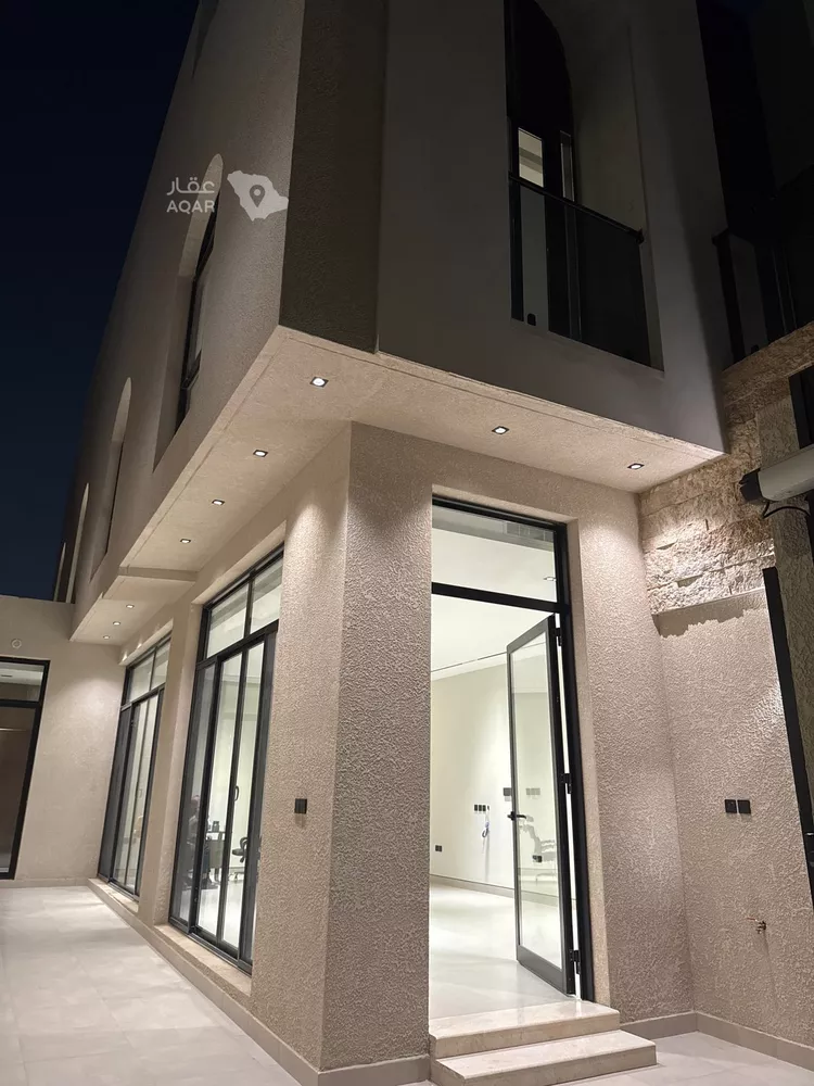 Floor for Sale in Riyadh Al Wadi 7