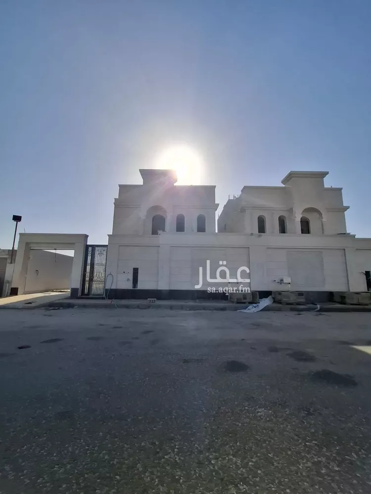 فيلا للبيع في شارع جبر بن عتيك, حي الشراع, مدينة الخبر, المنطقة الشرقية