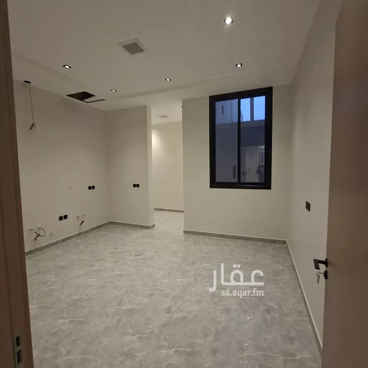 فيلا للبيع في شارع العشيرة, حي إشبيلية, مدينة الرياض, منطقة الرياض 12