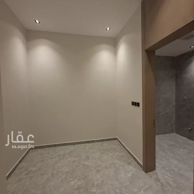 فيلا للبيع في شارع العشيرة, حي إشبيلية, مدينة الرياض, منطقة الرياض 7