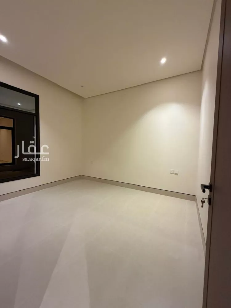 دور للبيع في شارع حسن سعيد المخرج, حي المعيزيلة, مدينة الرياض, منطقة الرياض 8