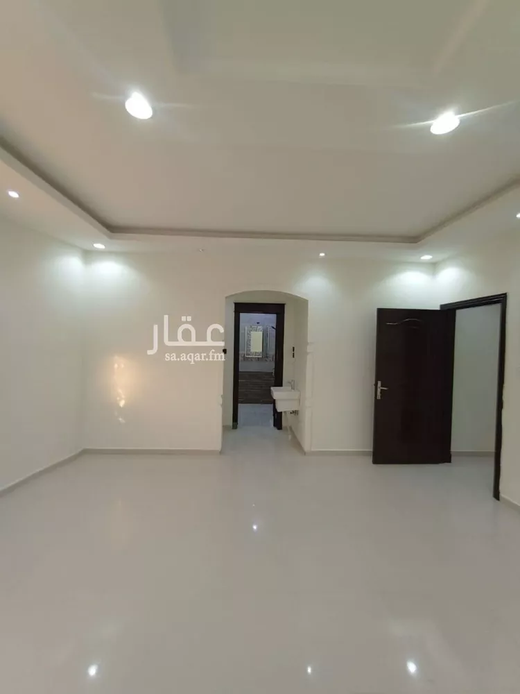 فيلا للبيع في شارع إسماعيل الوثابي, حي الرمال, مدينة الرياض, منطقة الرياض صورة 4