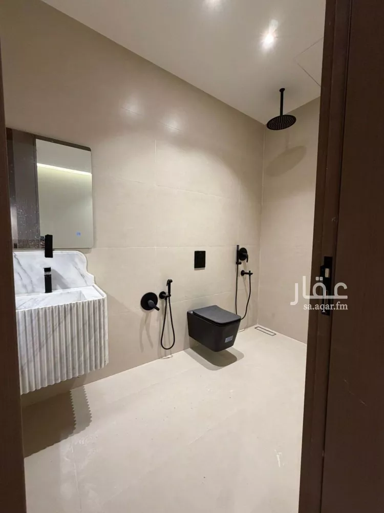 دور للبيع في شارع السلطان قابوس بن سعيد, حي المعيزيلة, مدينة الرياض, منطقة الرياض صورة 3