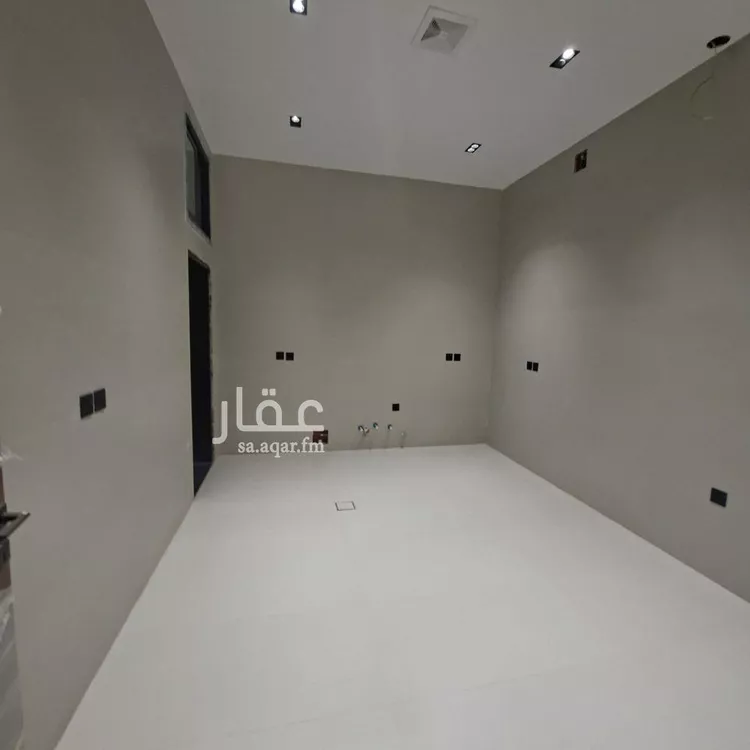 فيلا للبيع في شارع خليج تونس, حي المعيزيلة, مدينة الرياض, منطقة الرياض صورة 4