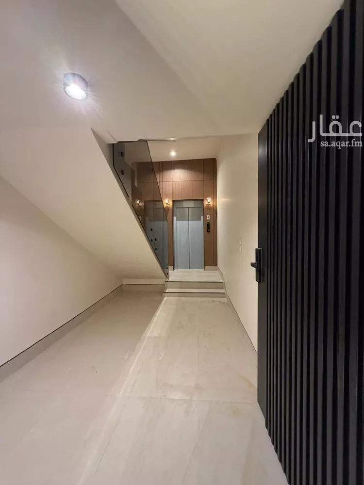 دور للبيع في شارع السلطان قابوس بن سعيد, حي المعيزيلة, مدينة الرياض, منطقة الرياض
