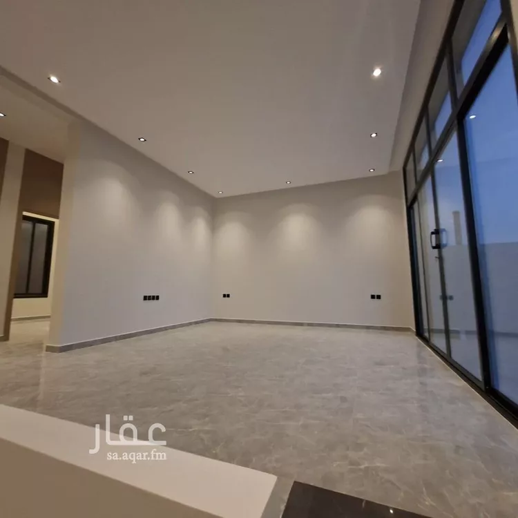 فيلا للبيع في شارع العشيرة, حي إشبيلية, مدينة الرياض, منطقة الرياض 16