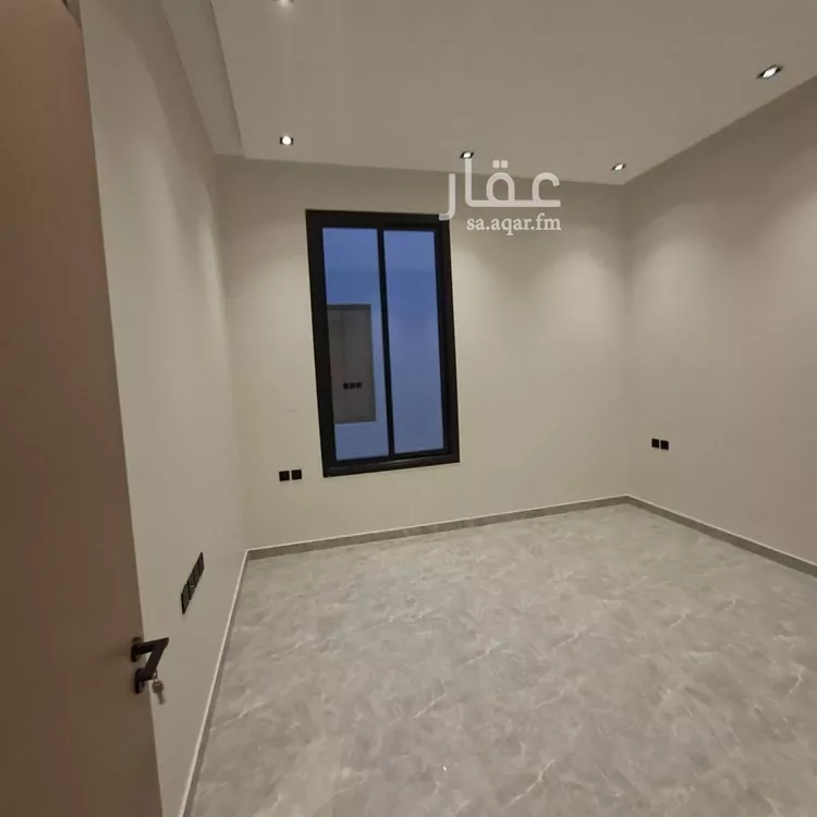 فيلا للبيع في شارع العشيرة, حي إشبيلية, مدينة الرياض, منطقة الرياض 17