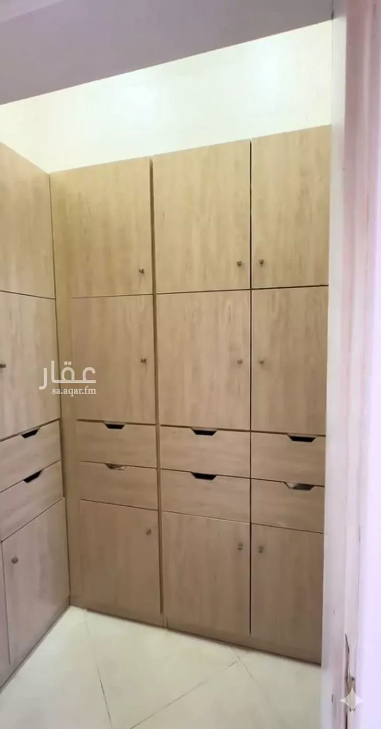 فيلا للبيع في شارع العيينه, حي الصواري, مدينة الخبر, المنطقة الشرقية 8
