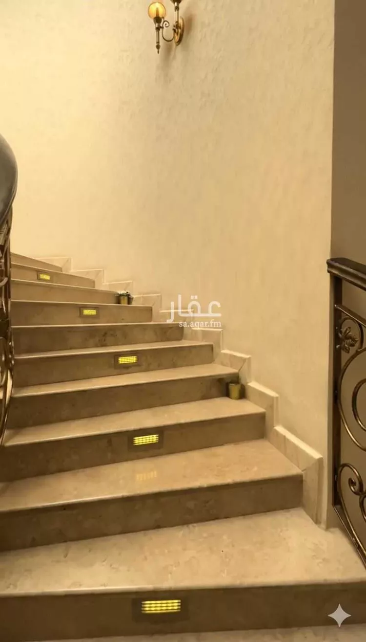 فيلا للبيع في شارع العيينه, حي الصواري, مدينة الخبر, المنطقة الشرقية 10