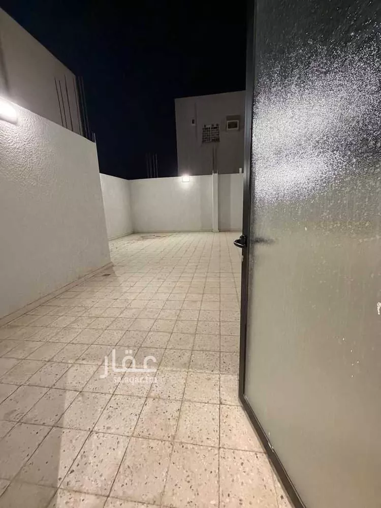فيلا للبيع في شارع الحكم ابن مينا ابن الانصاري, حي سكة الحديد, مدينة المدينة المنورة, منطقة المدينة المنورة 21