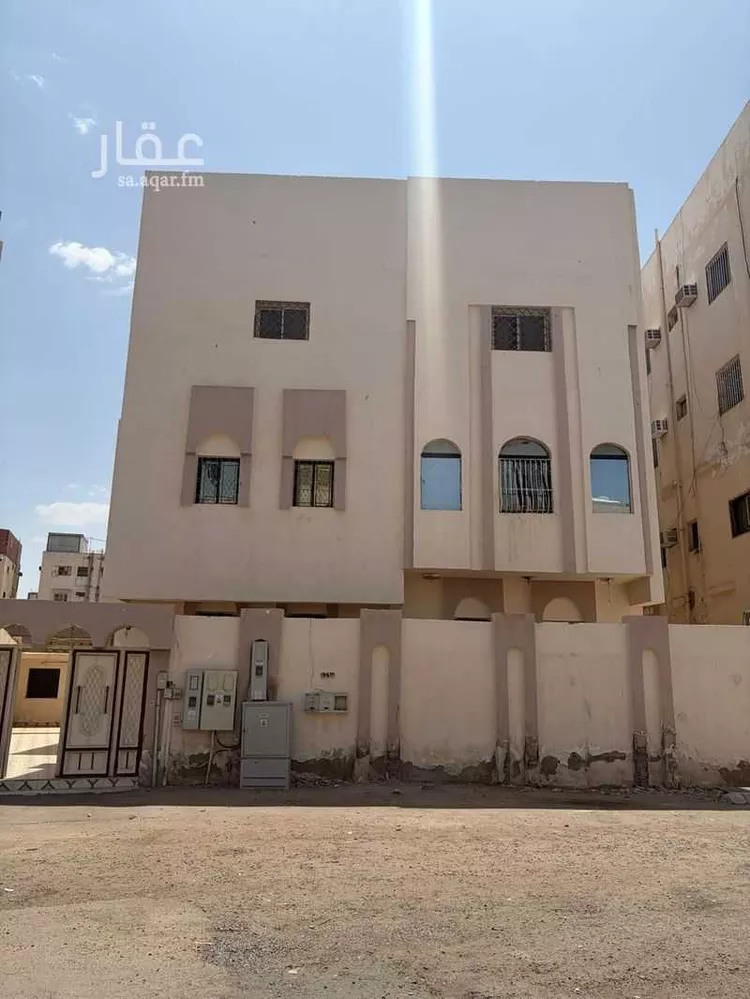 عمارة للبيع في شارع حماد ابن مسلم, حي بنى ظفر, مدينة المدينة المنورة, منطقة المدينة المنورة