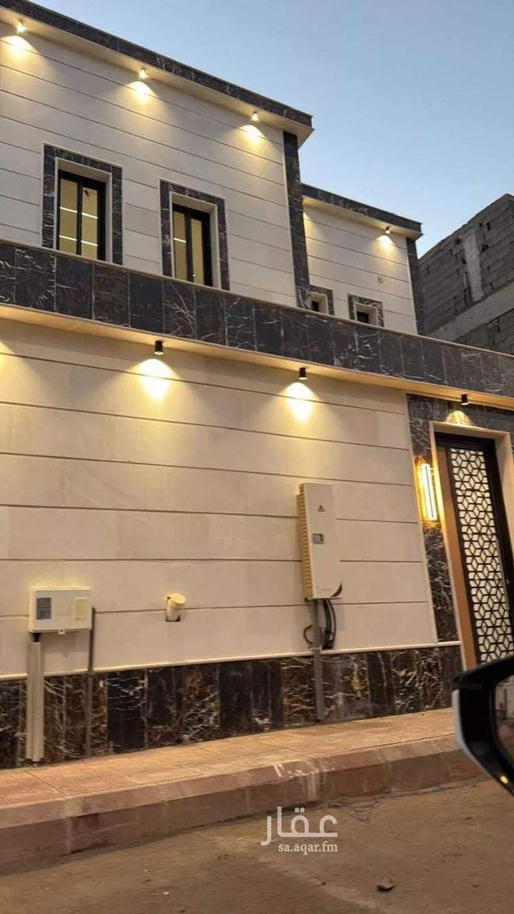 فيلا للبيع في شارع الحكم ابن مينا ابن الانصاري, حي سكة الحديد, مدينة المدينة المنورة, منطقة المدينة المنورة صورة 4