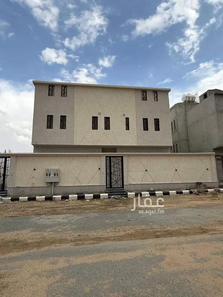 فيلا للبيع في شارع يونس بن عبدالملك, حي ضاحية الإسكان, مدينة الطائف, منطقة مكة المكرمة