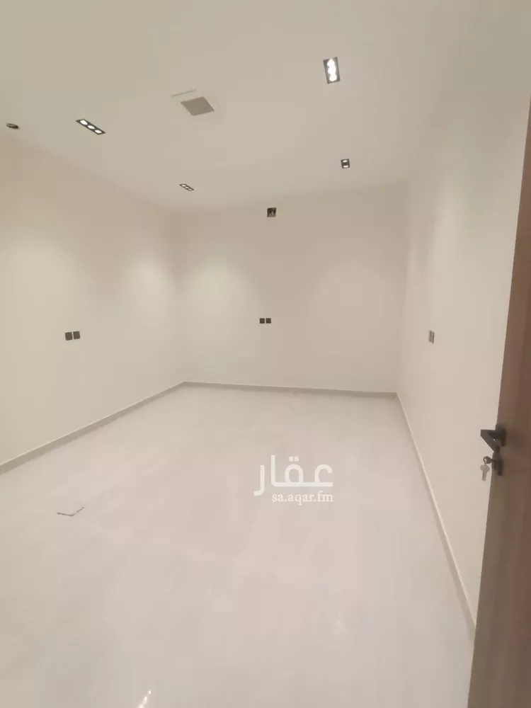 دور للبيع في شارع نجم الدين, حي طويق, مدينة الرياض, منطقة الرياض صورة 5