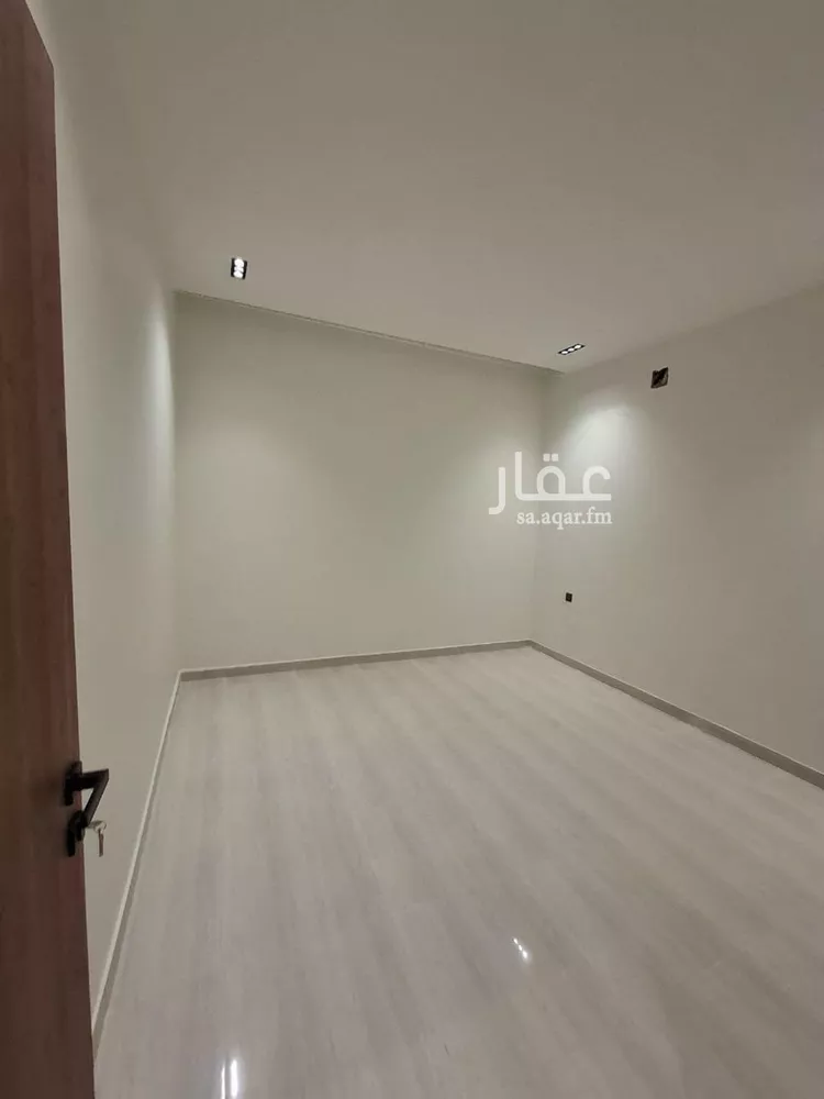 دور للبيع في شارع نجم الدين, حي طويق, مدينة الرياض, منطقة الرياض صورة 2