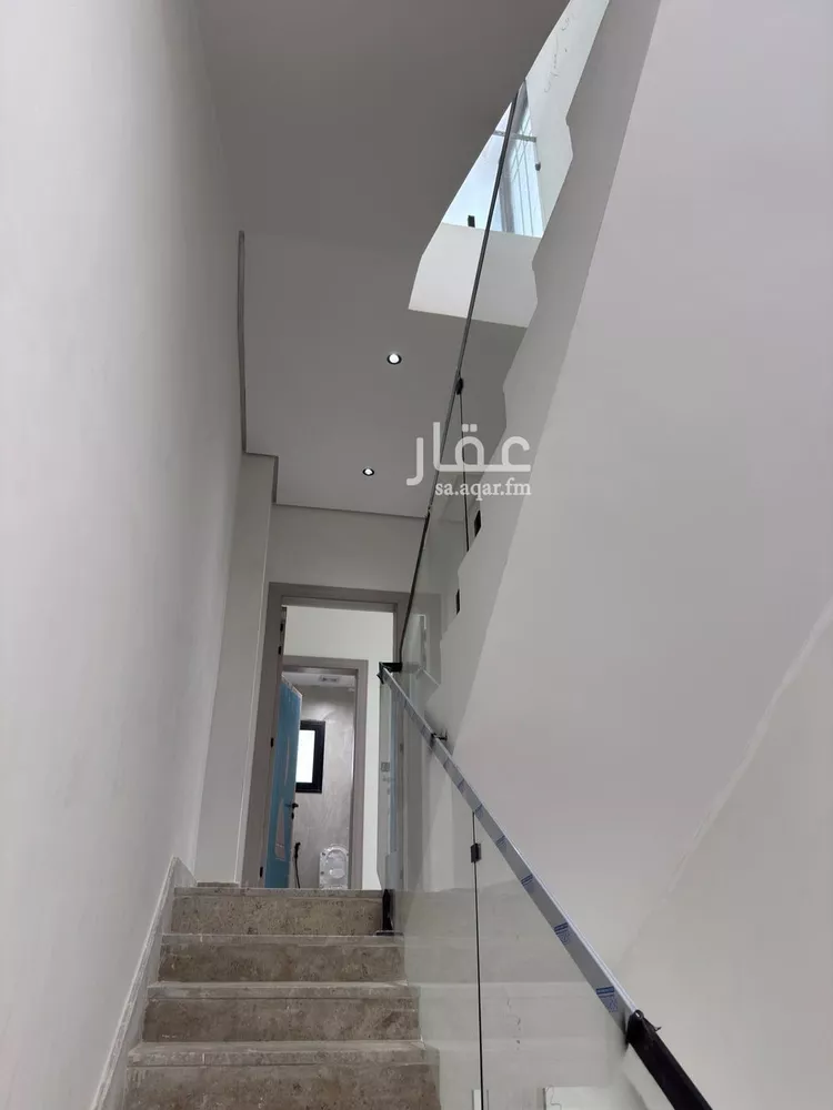 فيلا للبيع في شارع بلال بن سالم, حي ضاحية الملك فهد, مدينة الدمام, المنطقة الشرقية 9