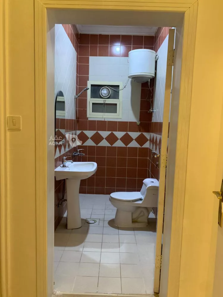Floor for Rent in Riyadh Al Khaleej