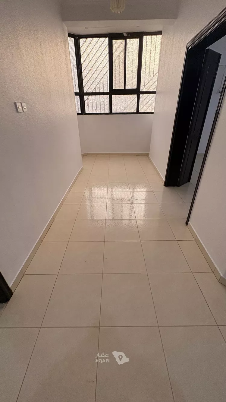 Floor for Rent in Riyadh Al Khaleej 6