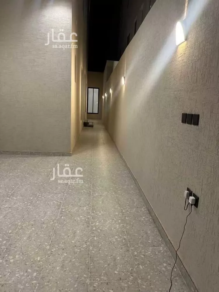 Floor for Sale in Riyadh Al Maizilah 9