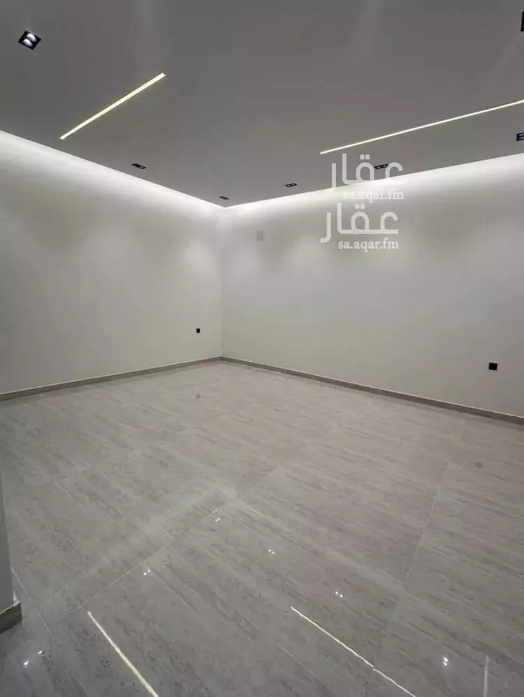 Floor for Sale in Riyadh Al Maizilah 11