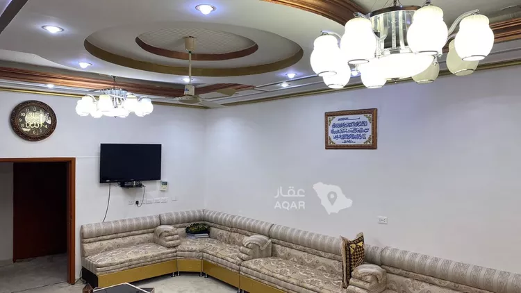 فيلا للبيع في شارع  القسطنطينية, حي العزيزية, مدينة القريات, منطقة الجوف 3