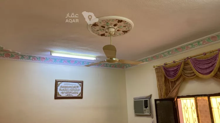 فيلا للبيع في شارع  القسطنطينية, حي العزيزية, مدينة القريات, منطقة الجوف 6
