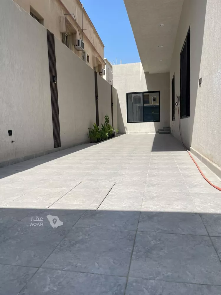 Villa for Sale in Dammam Al Jalawiyah صورة 5