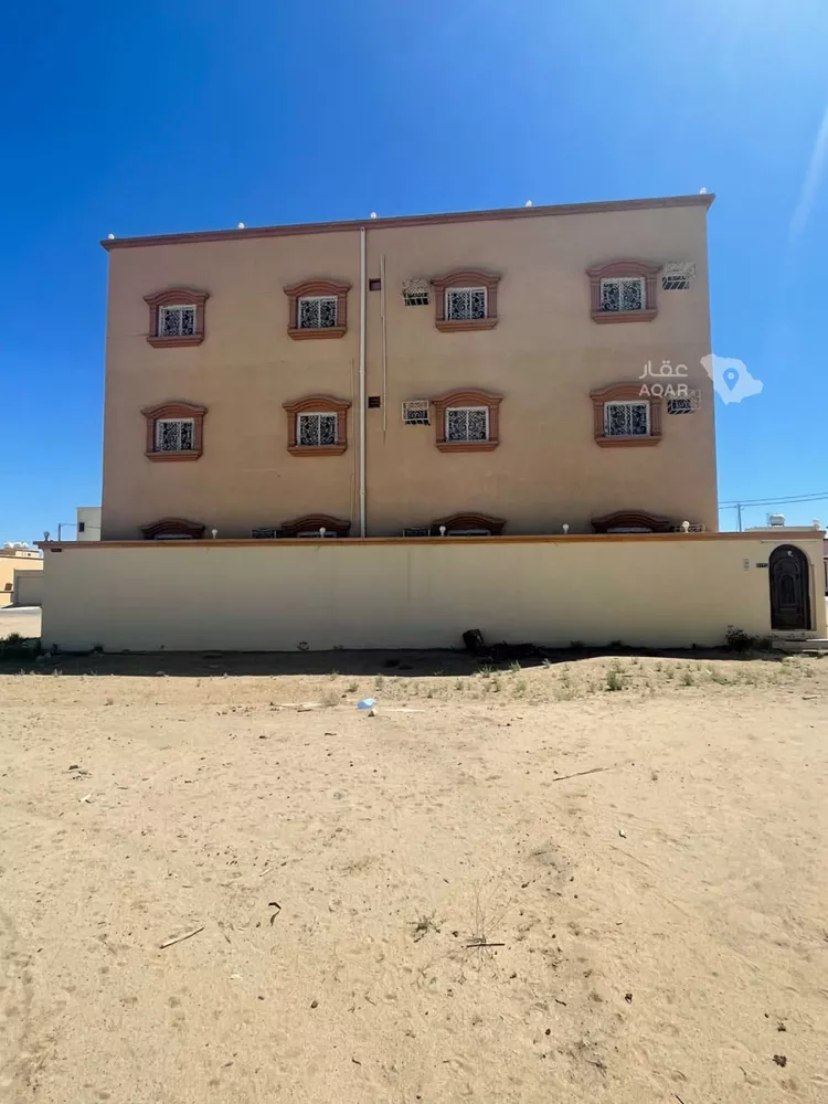 عمارة للبيع في شارع عبدالعزيز الرفاعي, حي النزهة, مدينة طريب, منطقة عسير