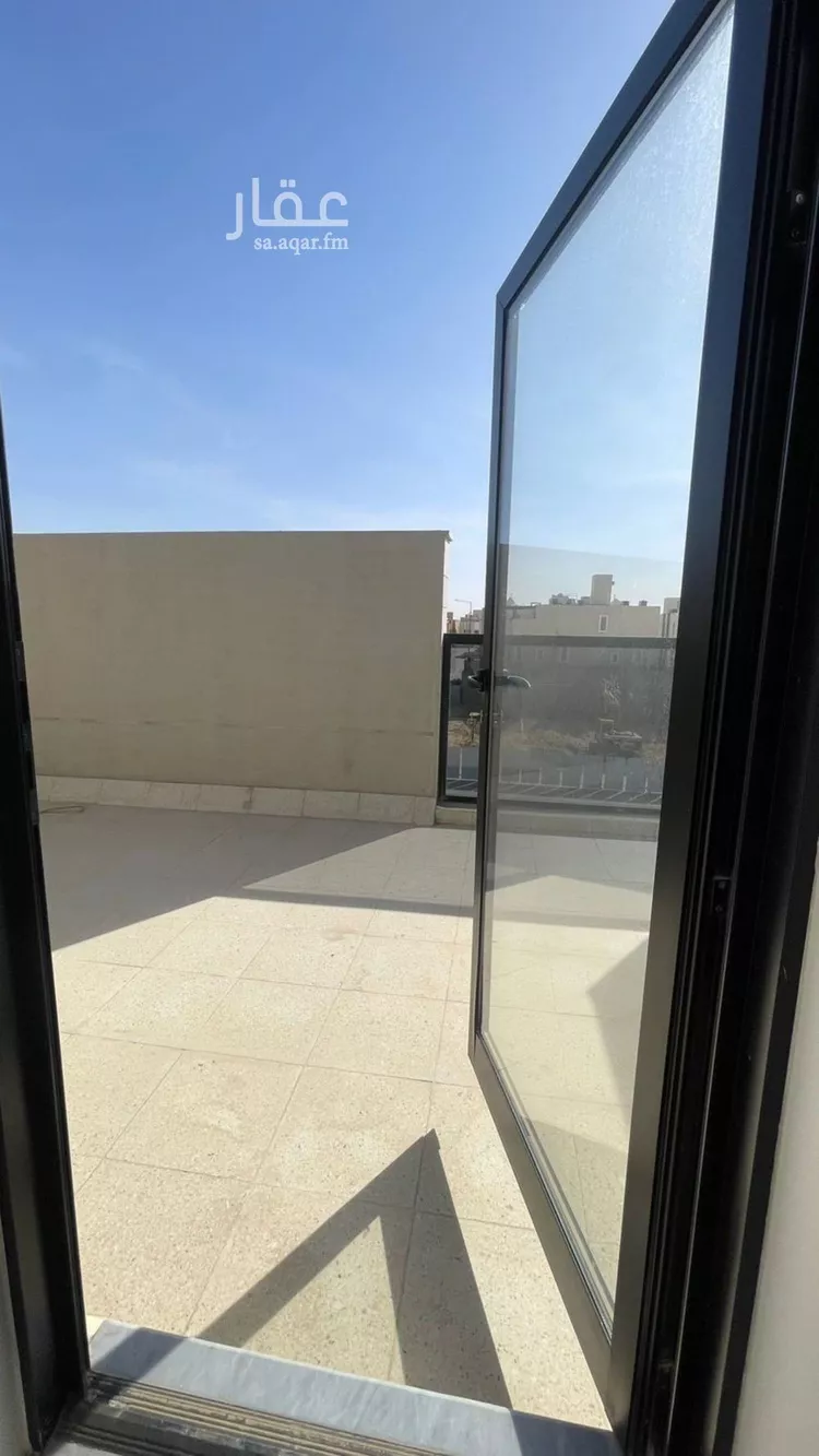 فيلا للإيجار في شارع ميرزا إبراهيم الكازروني, حي العارض, مدينة الرياض, منطقة الرياض صورة 5