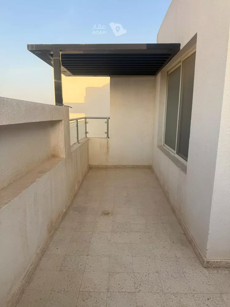 فيلا للبيع في شارع محمد ماجد كردي, حي بدر, مدينة الرياض, منطقة الرياض 9