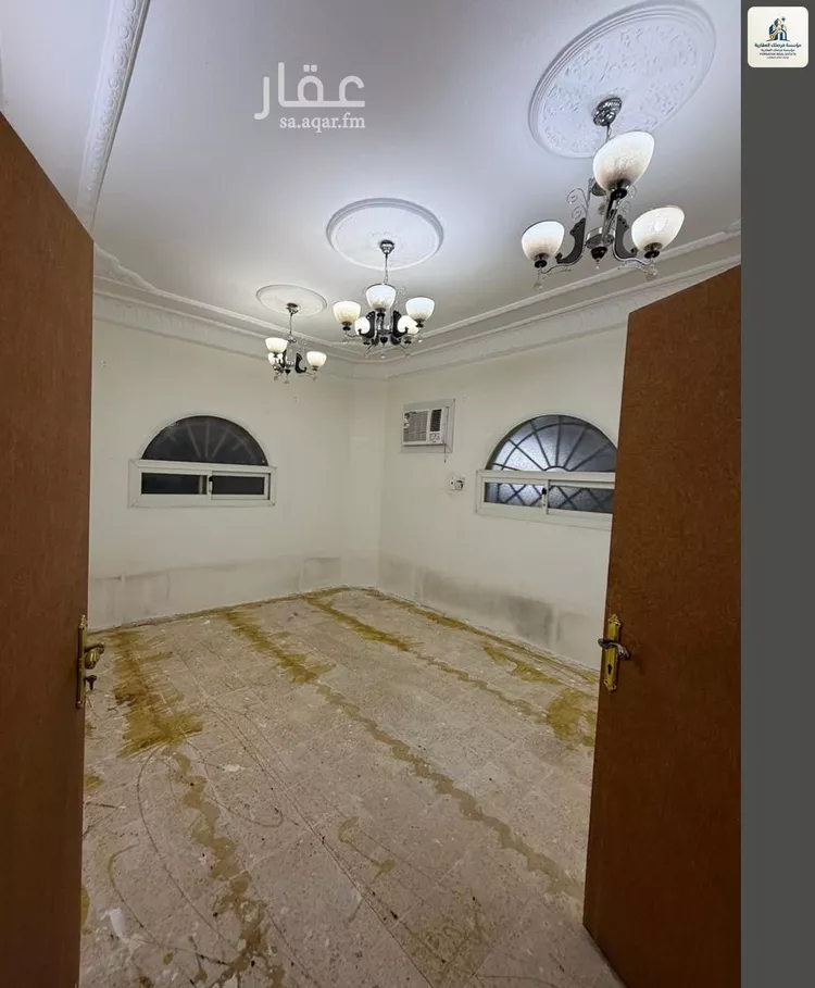 فيلا للبيع في شارع المنقلة, حي اليرموك, مدينة الرياض, منطقة الرياض 12