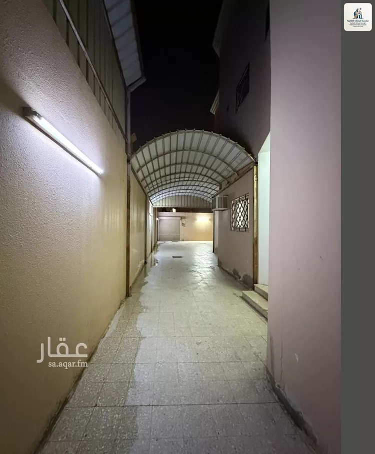 فيلا للبيع في شارع المنقلة, حي اليرموك, مدينة الرياض, منطقة الرياض 8