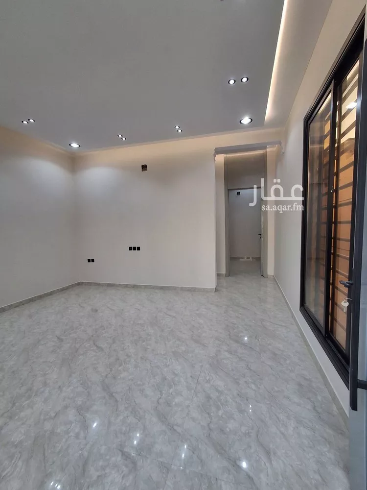 دور للبيع في شارع محمد الراوي, حي العوالي, مدينة الرياض, منطقة الرياض صورة 3