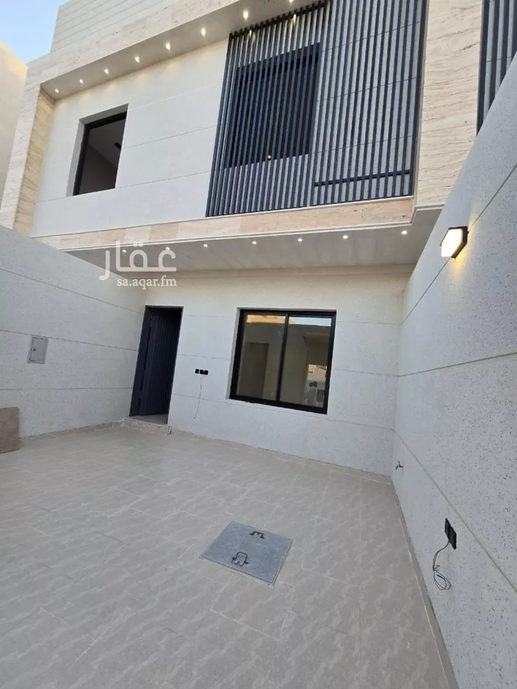 فيلا للبيع في شارع إسماعيل القيسي, حي عكاظ, مدينة الرياض, منطقة الرياض صورة 2