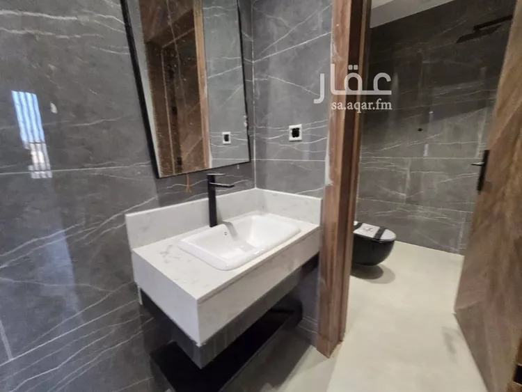 فيلا للبيع في شارع إسماعيل القيسي, حي عكاظ, مدينة الرياض, منطقة الرياض صورة 5