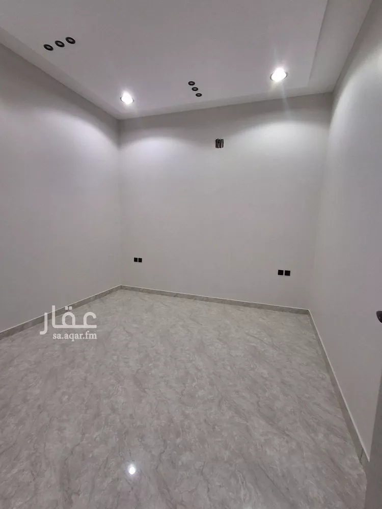 دور للبيع في شارع محمد الراوي, حي العوالي, مدينة الرياض, منطقة الرياض صورة 5