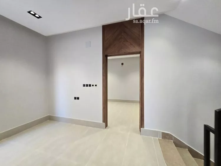 فيلا للبيع في شارع إسماعيل القيسي, حي عكاظ, مدينة الرياض, منطقة الرياض صورة 3
