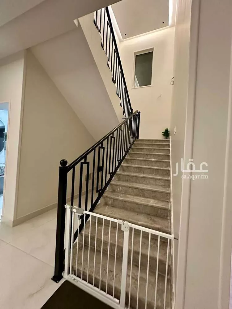 فيلا للبيع في شارع عبدالله ابن عثمان, حي وادي مذينب, مدينة المدينه المنوره, منطقة المدينة المنورة صورة 4