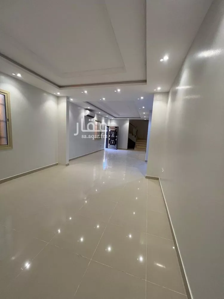 فيلا للإيجار في شارع القتادة, حي الحزم, مدينة الرياض, منطقة الرياض صورة 2