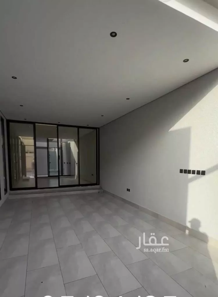 فيلا للبيع في شارع الدرعي, حي العريجاء الغربي, مدينة الرياض, منطقة الرياض صورة 2