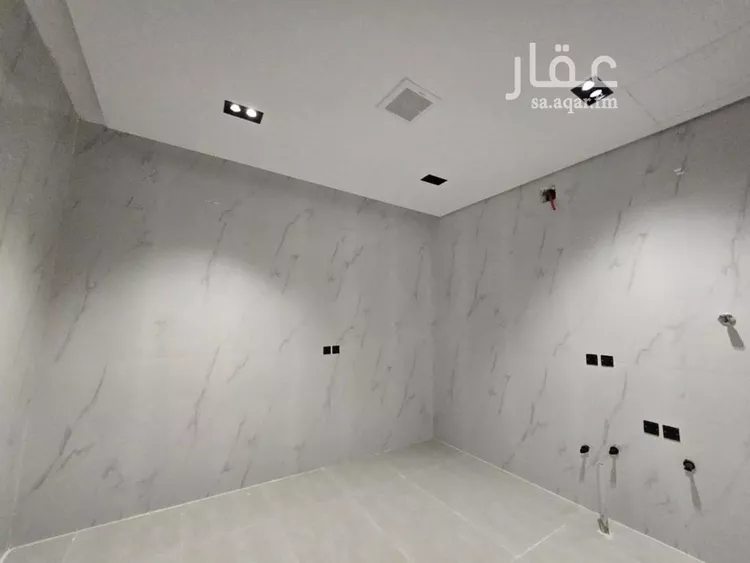 فيلا للبيع في شارع إسماعيل القيسي, حي عكاظ, مدينة الرياض, منطقة الرياض صورة 3
