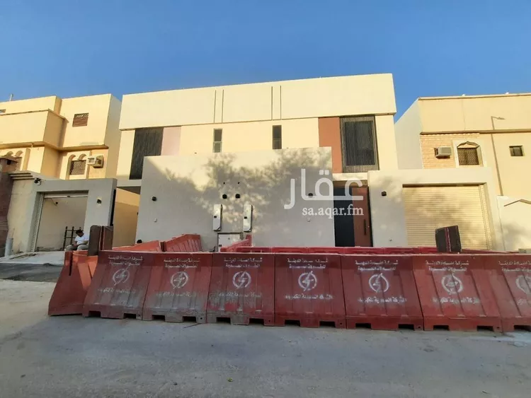 فيلا للبيع في شارع جنين, حي العريجاء الغربي, مدينة الرياض, منطقة الرياض