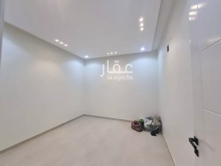 فيلا للبيع في شارع الصورة, حي العريجاء الغربي, مدينة الرياض, منطقة الرياض صورة 3