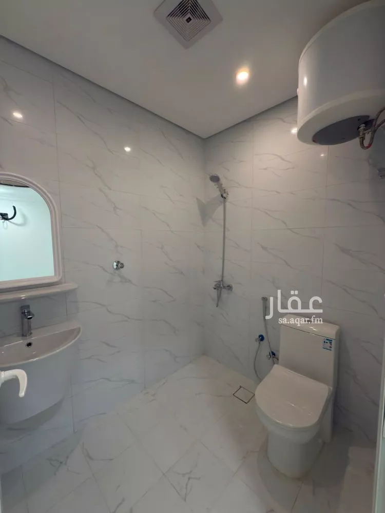 شقة للإيجار في شارع عنيزة, حي الثقبة, مدينة الخبر, المنطقة الشرقية 13
