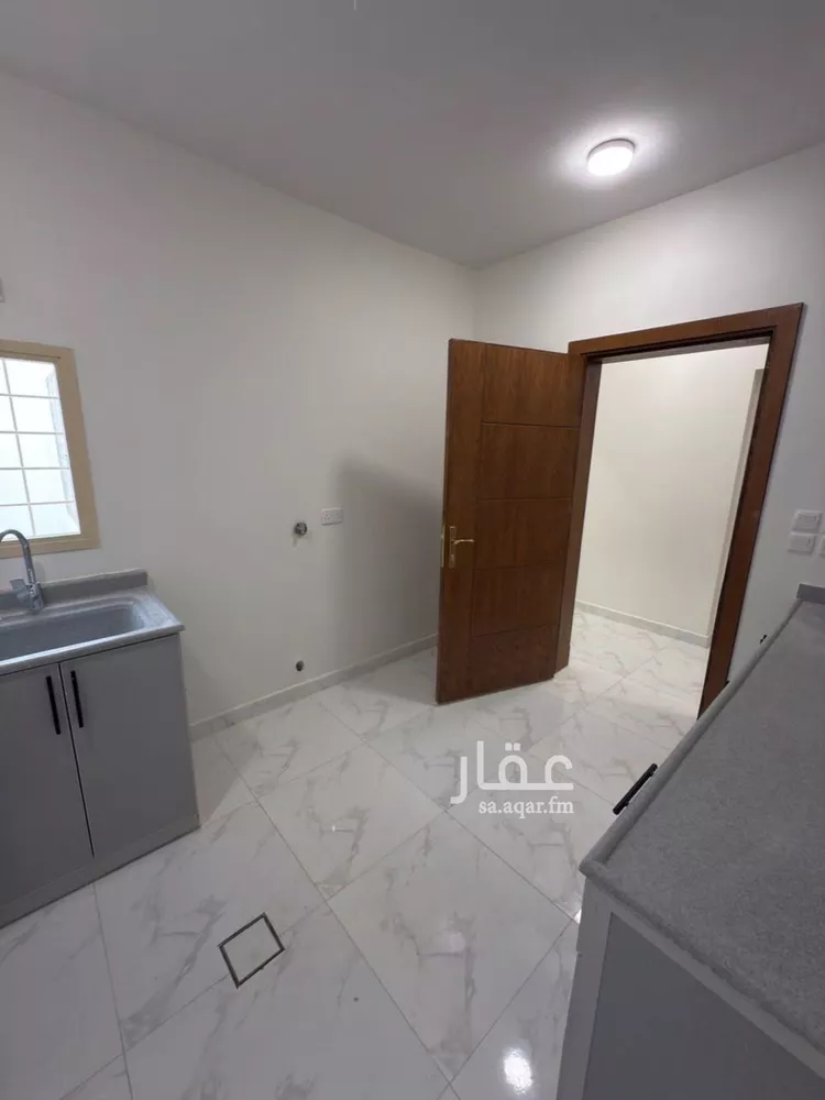 شقة للإيجار في شارع عنيزة, حي الثقبة, مدينة الخبر, المنطقة الشرقية 10
